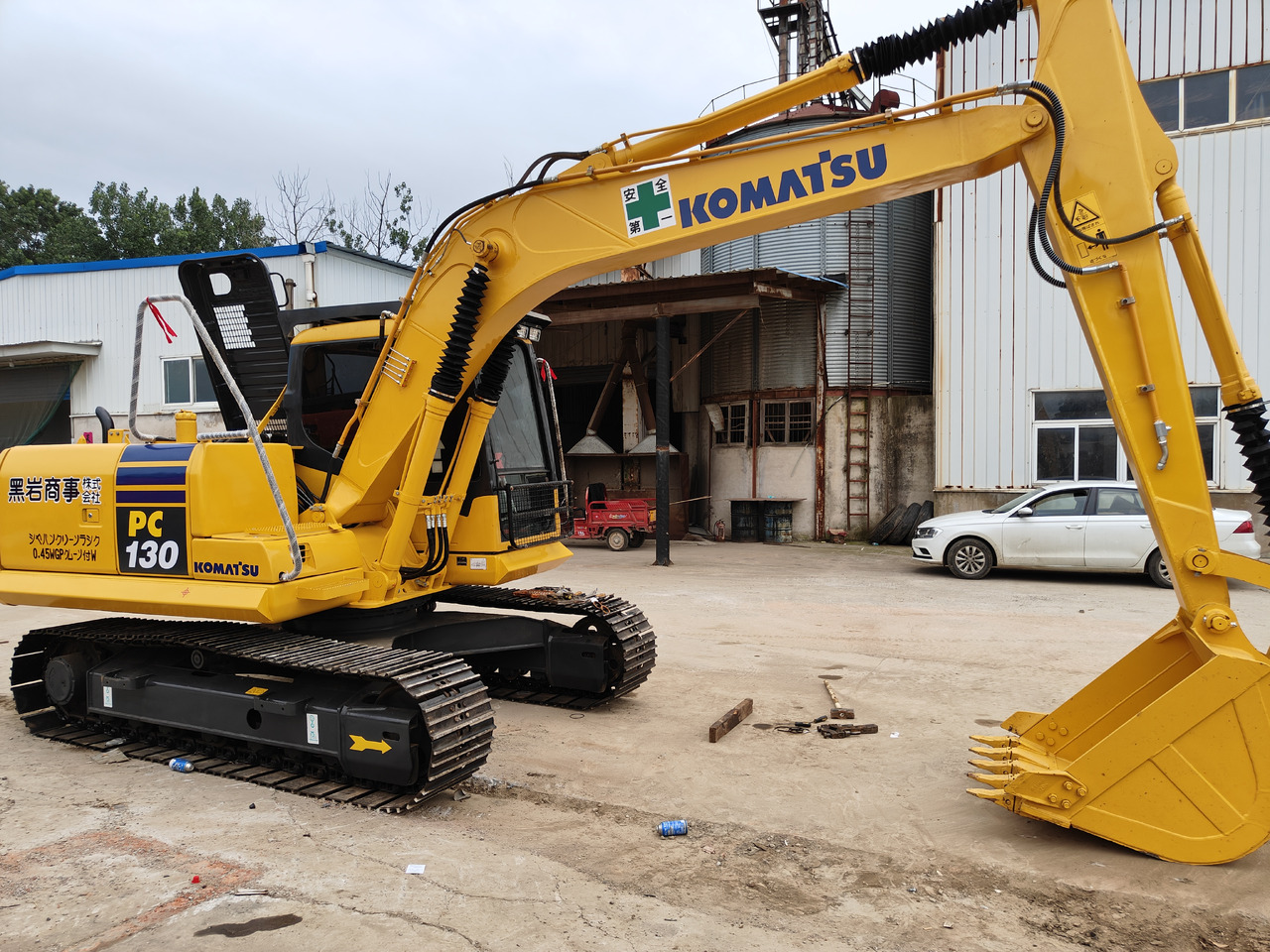KOMATSU PC130-7 - Верижен багер: снимка 1 KOMATSU PC130-7 - Верижен багер: снимка 1
