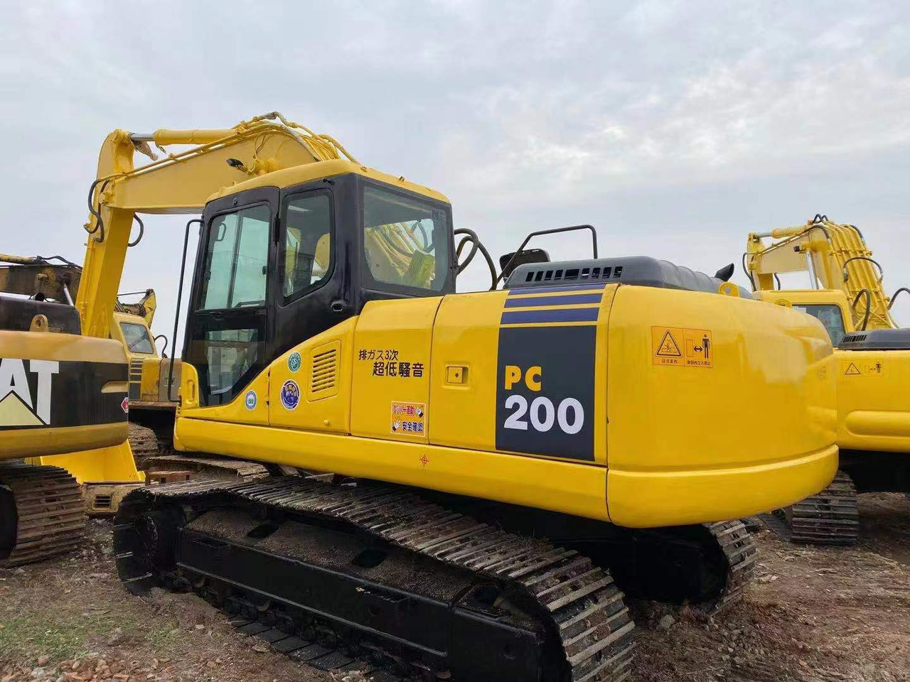 KOMATSU PC200-7 - Верижен багер: снимка 2 KOMATSU PC200-7 - Верижен багер: снимка 2