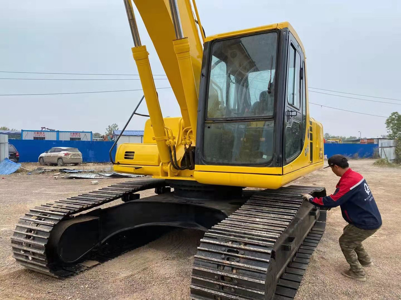 KOMATSU PC220-6 - Верижен багер: снимка 5 KOMATSU PC220-6 - Верижен багер: снимка 5