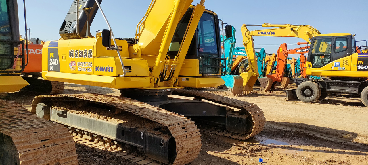 KOMATSU PC240-8 - Верижен багер: снимка 4 KOMATSU PC240-8 - Верижен багер: снимка 4