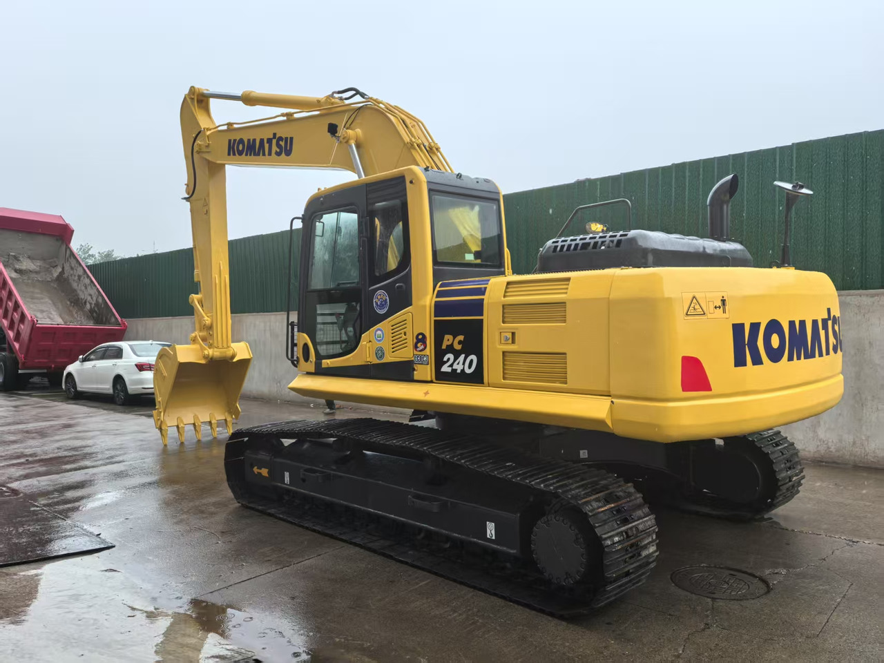 KOMATSU PC240LC-8M0 - Верижен багер: снимка 4 KOMATSU PC240LC-8M0 - Верижен багер: снимка 4
