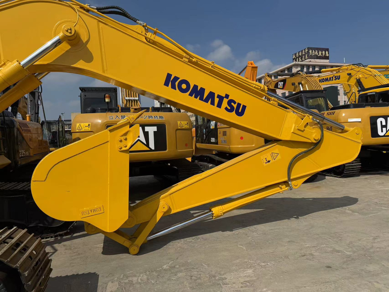 KOMATSU PC300-8 - Верижен багер: снимка 4 KOMATSU PC300-8 - Верижен багер: снимка 4