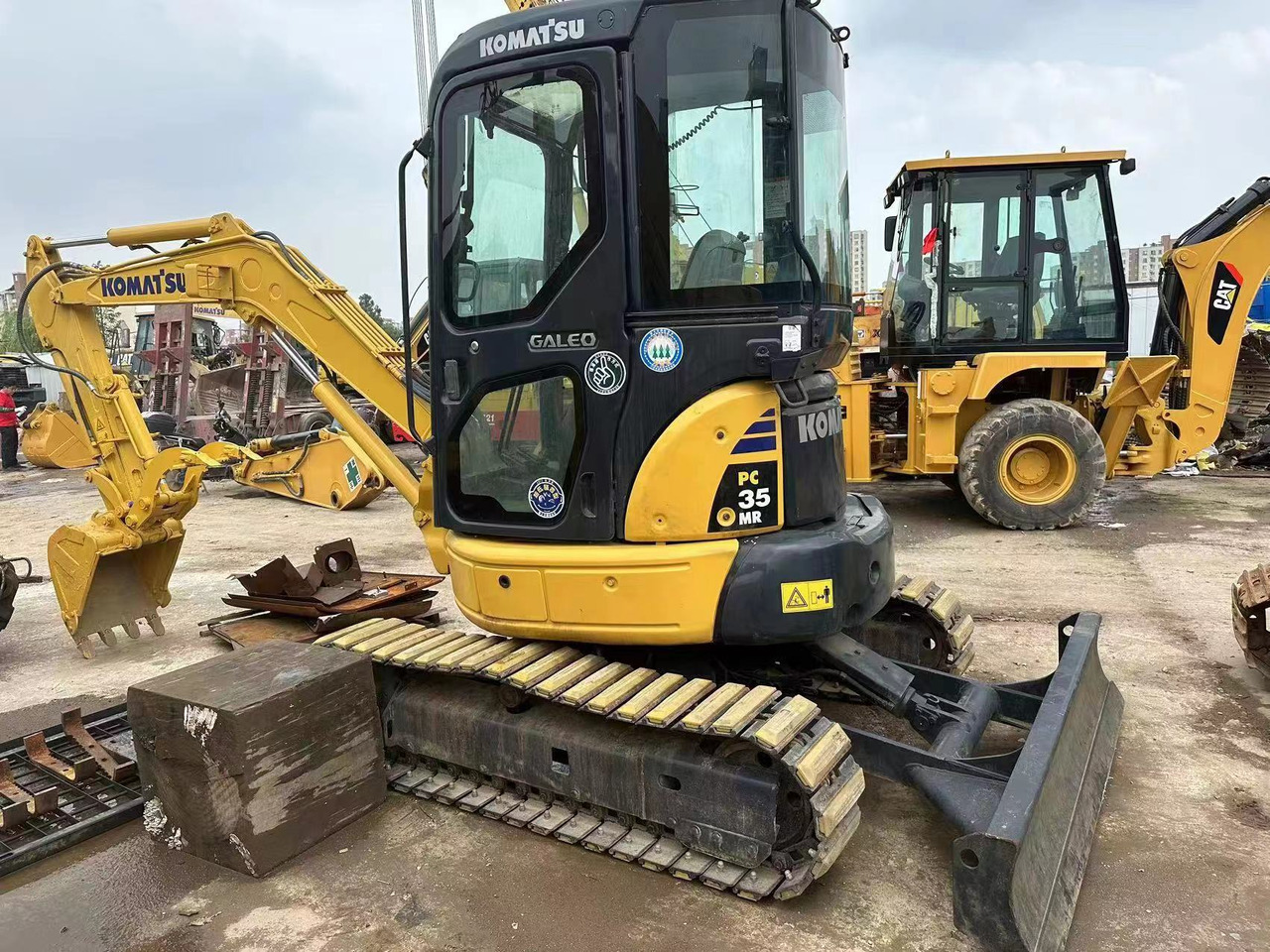 KOMATSU PC35 - Верижен багер: снимка 1 KOMATSU PC35 - Верижен багер: снимка 1