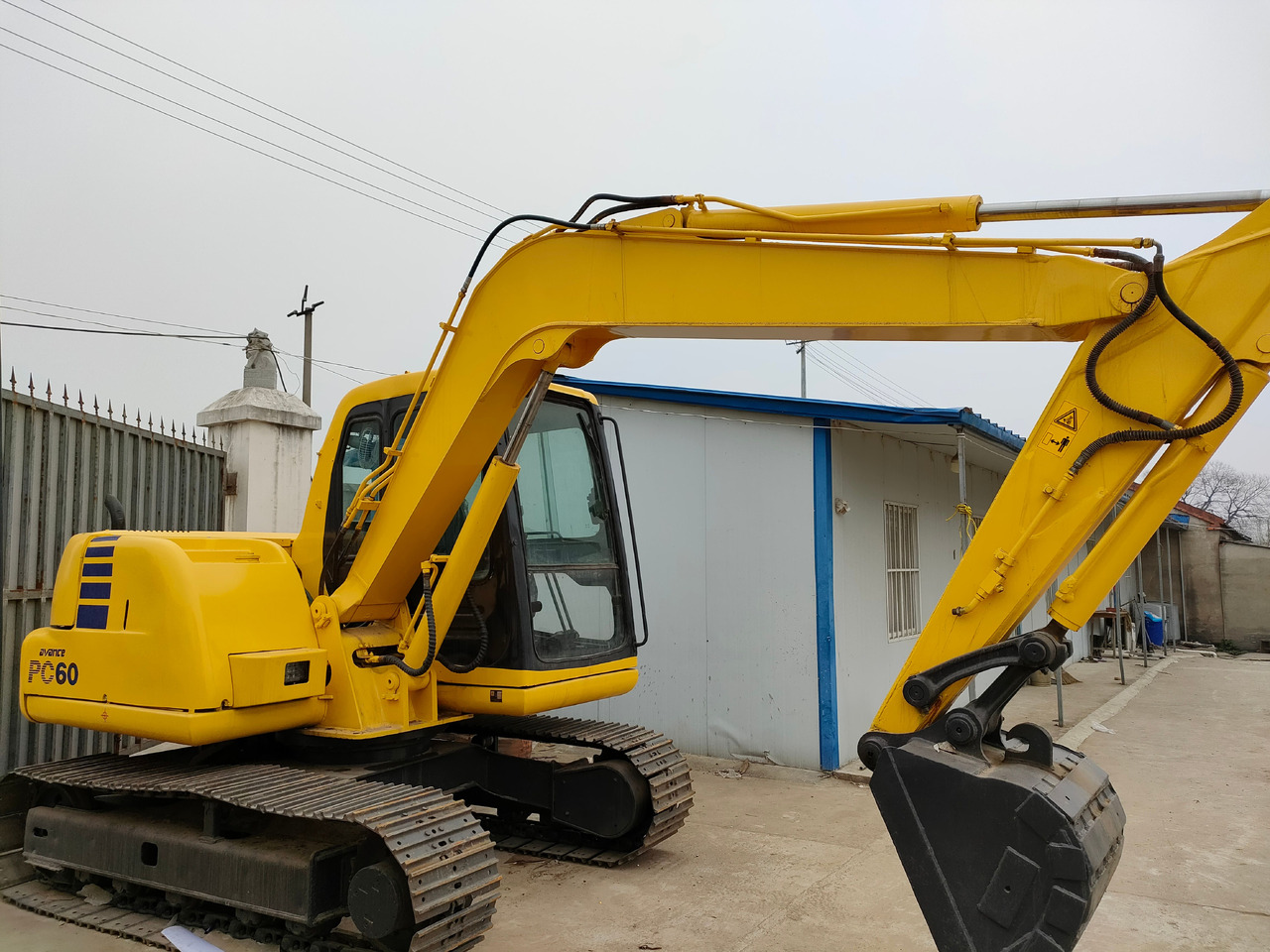 KOMATSU PC60-7 - Верижен багер: снимка 2 KOMATSU PC60-7 - Верижен багер: снимка 2