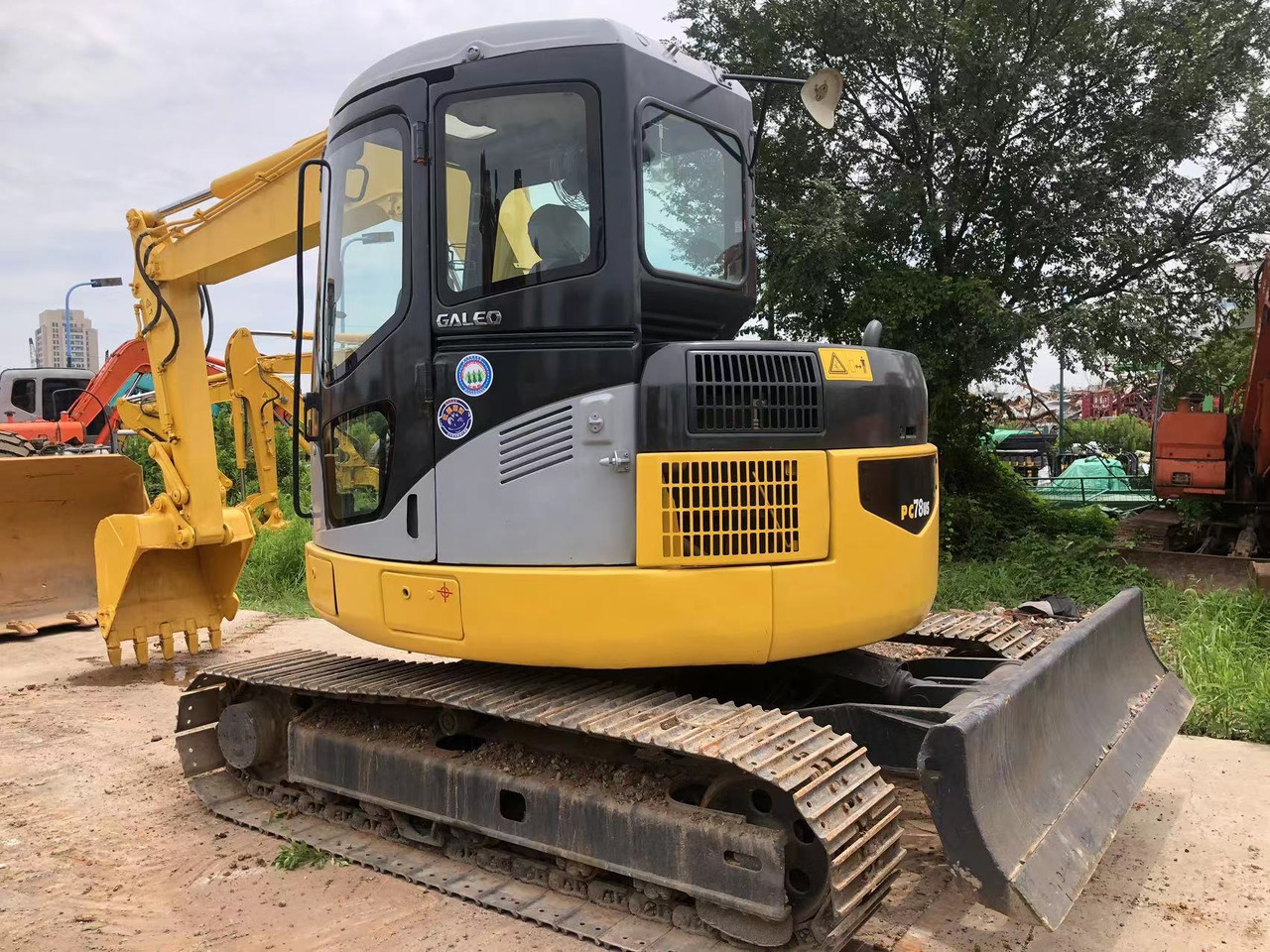 KOMATSU PC70-8 - Мини багер: снимка 2 KOMATSU PC70-8 - Мини багер: снимка 2