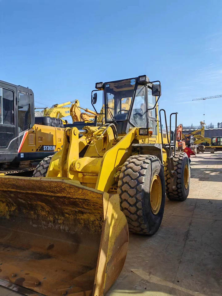 KOMATSU WA320-3 - Колесен товарач: снимка 2 KOMATSU WA320-3 - Колесен товарач: снимка 2