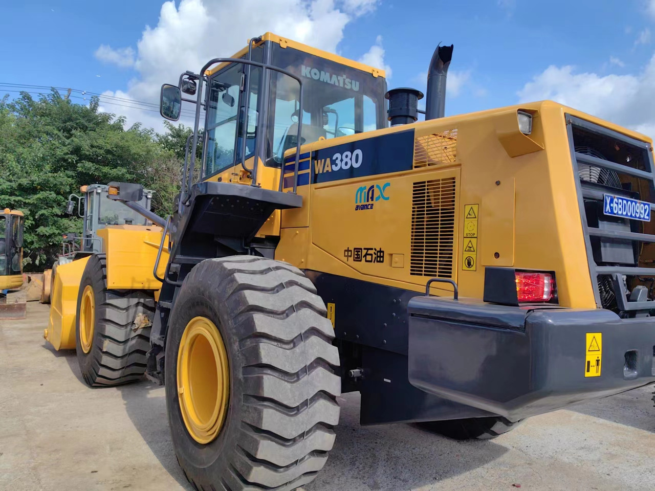 KOMATSU WA380-6 - Колесен товарач: снимка 2 KOMATSU WA380-6 - Колесен товарач: снимка 2