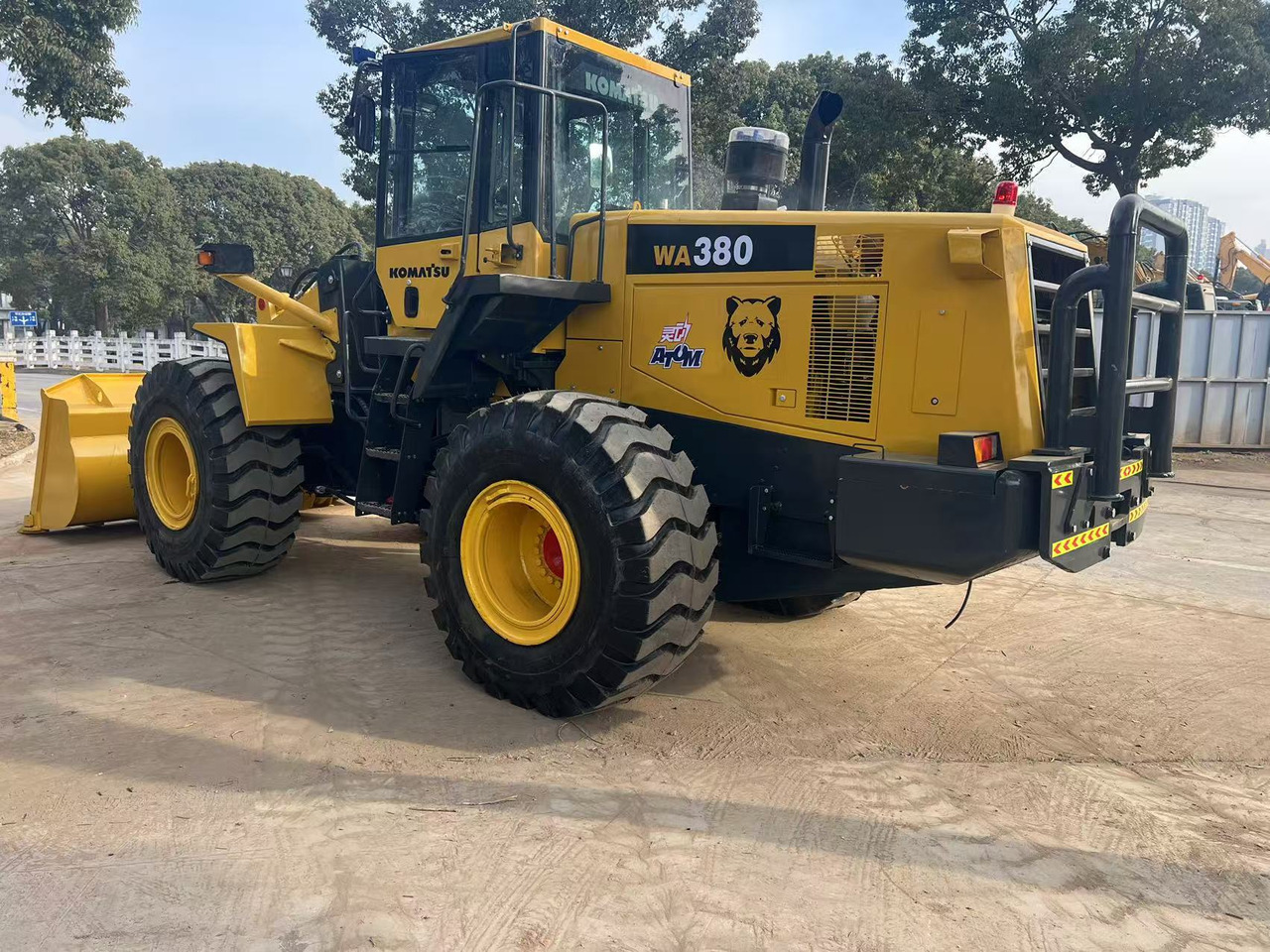 KOMATSU WA380-6 - Колесен товарач: снимка 3 KOMATSU WA380-6 - Колесен товарач: снимка 3