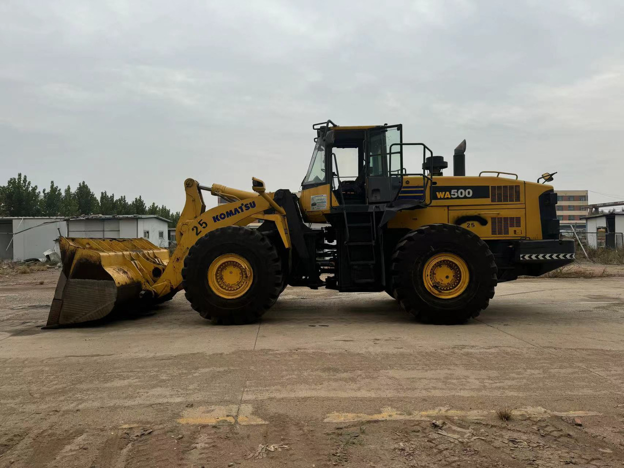KOMATSU WA500-6 - Колесен товарач: снимка 2 KOMATSU WA500-6 - Колесен товарач: снимка 2