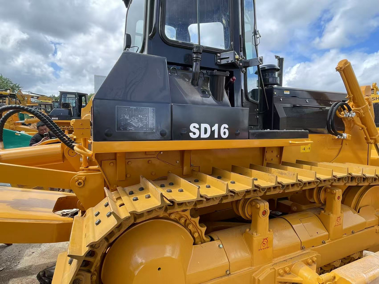 SHANTUI SD16 - Булдозер: снимка 3 SHANTUI SD16 - Булдозер: снимка 3