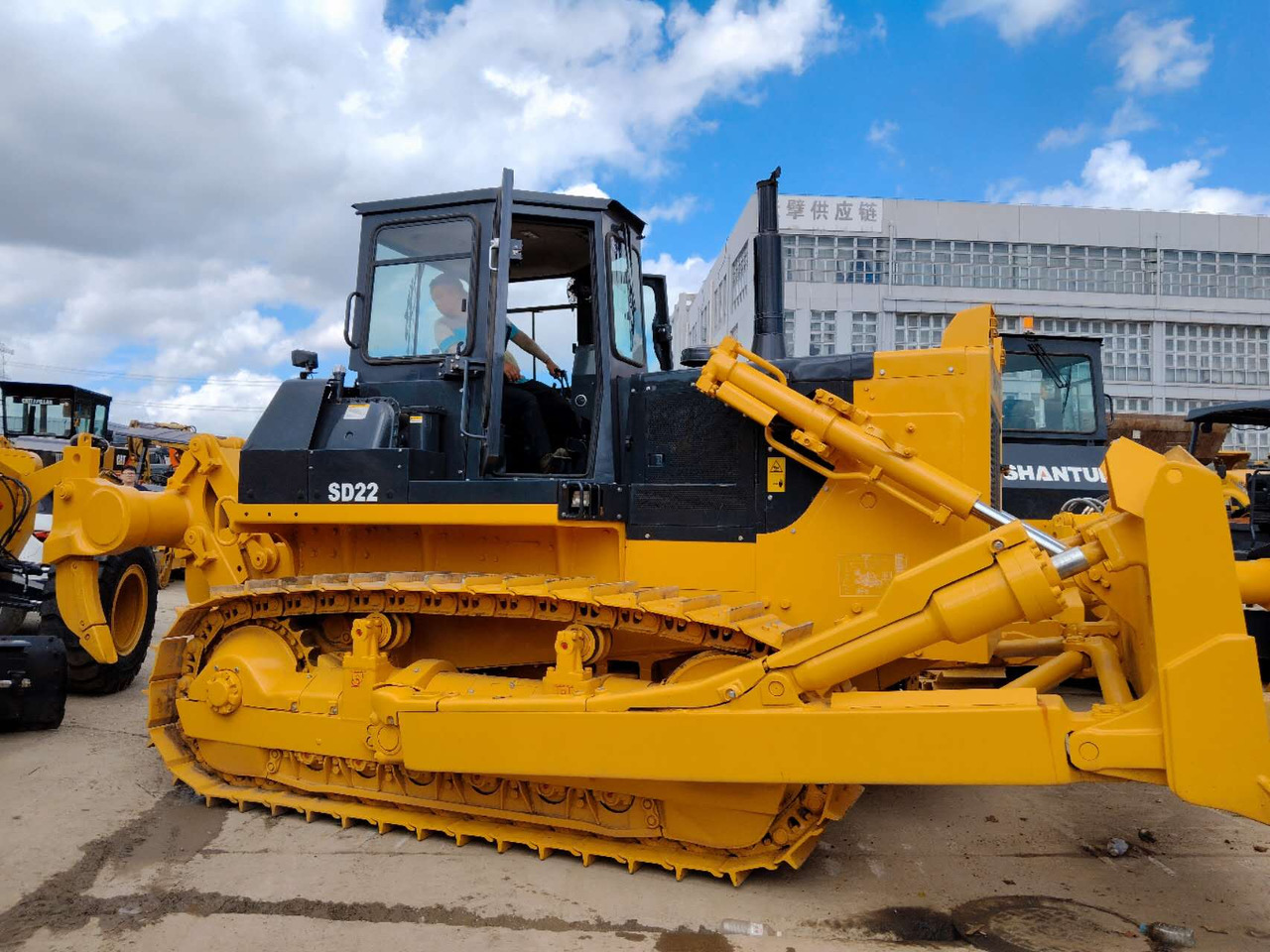 SHANTUI SD22 - Булдозер: снимка 3 SHANTUI SD22 - Булдозер: снимка 3