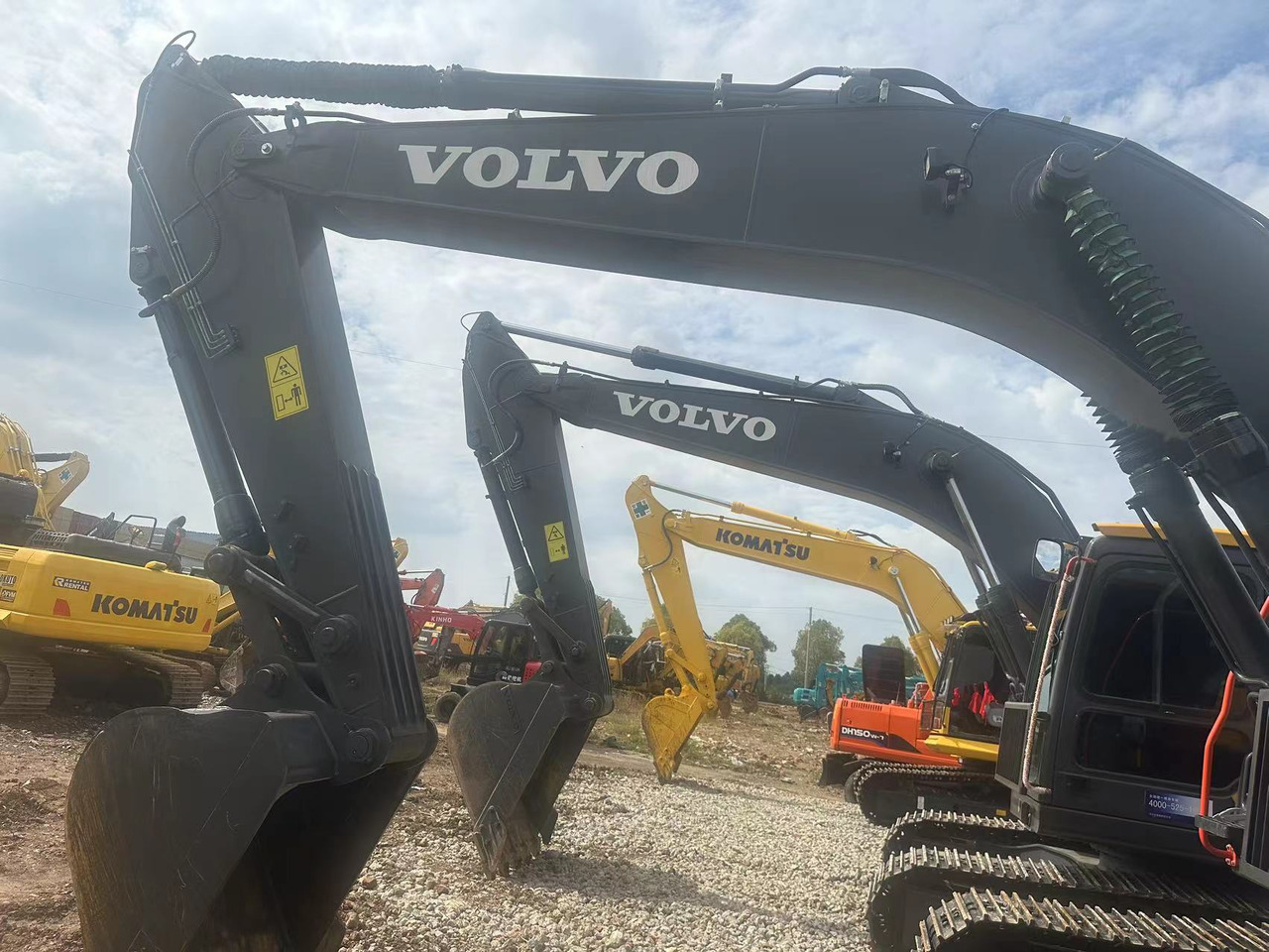 VOLVO EC240 - Верижен багер: снимка 4 VOLVO EC240 - Верижен багер: снимка 4