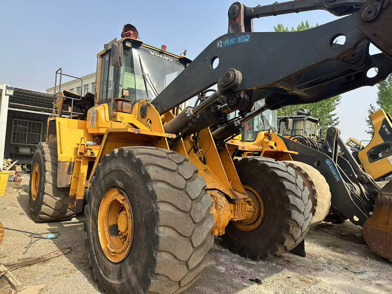 VOLVO L220F - Колесен товарач: снимка 2 VOLVO L220F - Колесен товарач: снимка 2