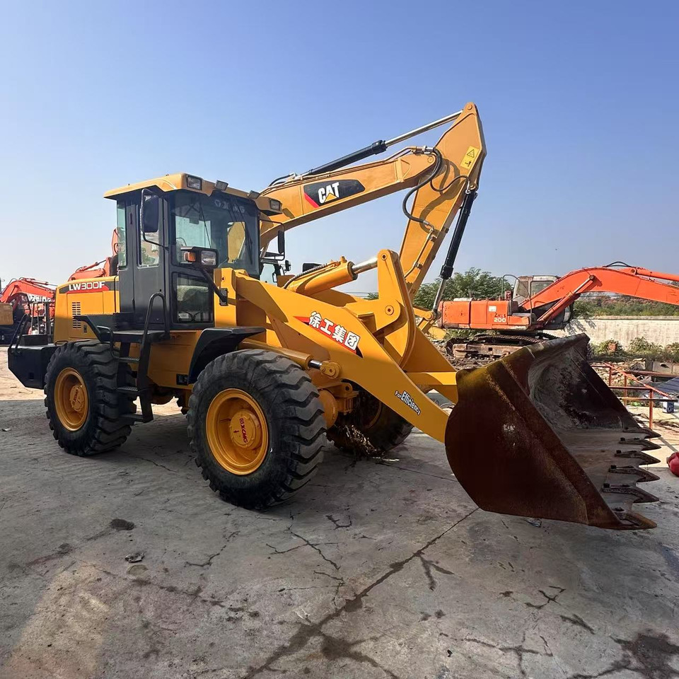 XCMG LW300F - Колесен товарач: снимка 2 XCMG LW300F - Колесен товарач: снимка 2