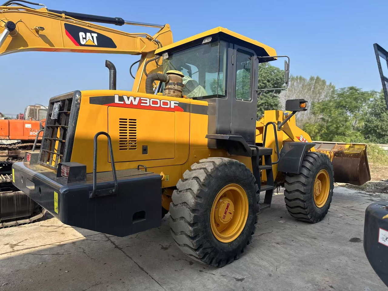 XCMG LW300F - Колесен товарач: снимка 1 XCMG LW300F - Колесен товарач: снимка 1