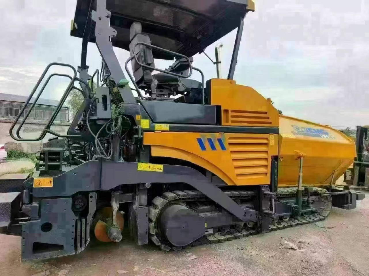 XCMG RP953 - Асфалтополагач: снимка 4 XCMG RP953 - Асфалтополагач: снимка 4
