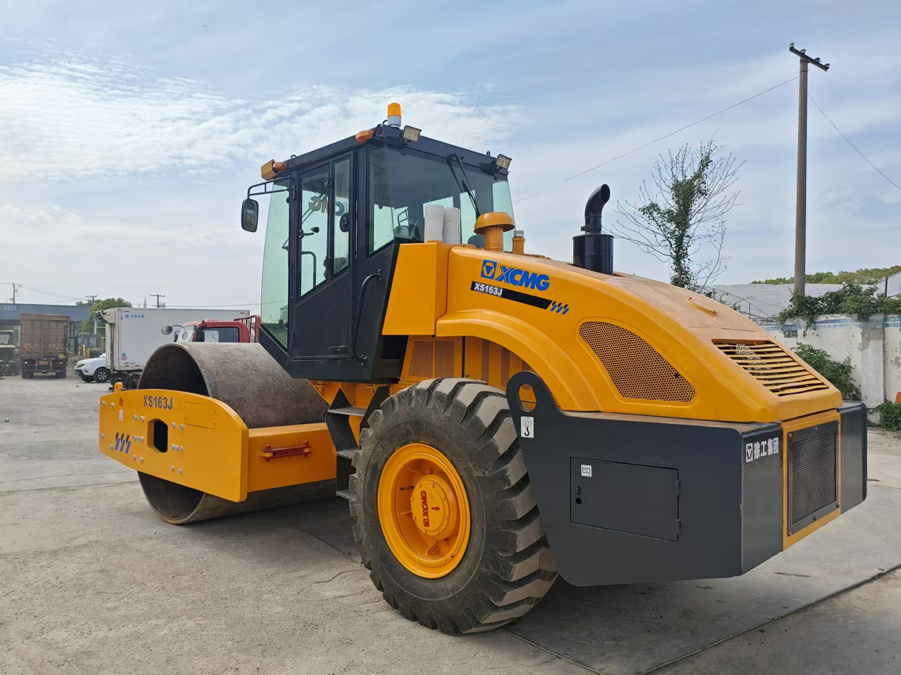 XCMG XS163J - Пътен валяк: снимка 4 XCMG XS163J - Пътен валяк: снимка 4