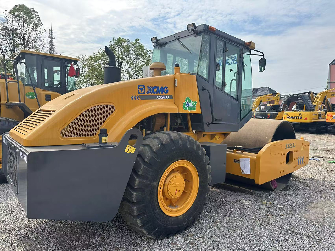 XCMG XS263J - Пътен валяк: снимка 1 XCMG XS263J - Пътен валяк: снимка 1