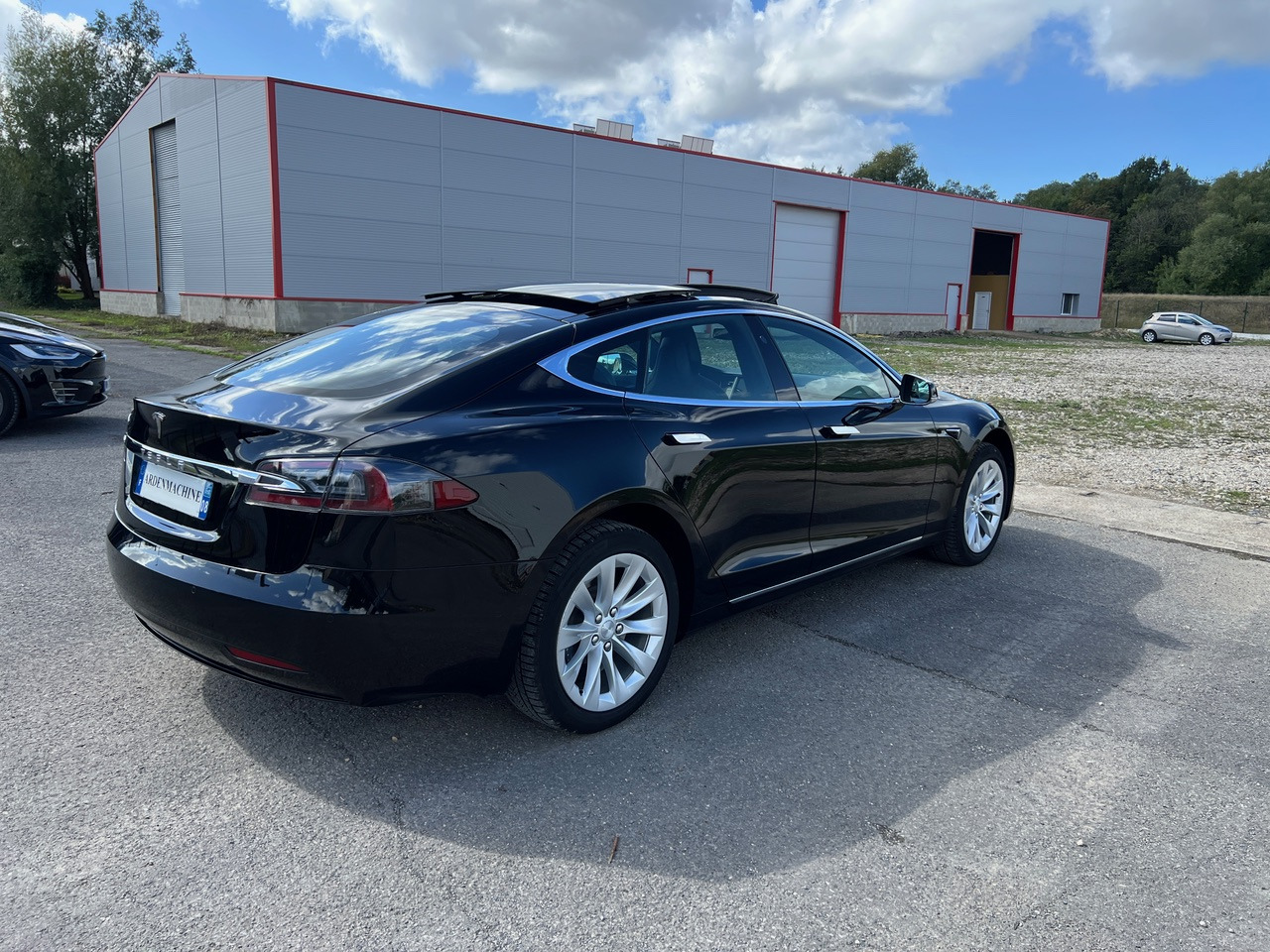 TESLA Model S 75D -Capacité de conduite autonome – Phase 2 – 93% SOH - Седан: снимка 2 TESLA Model S 75D -Capacité de conduite autonome – Phase 2 – 93% SOH - Седан: снимка 2