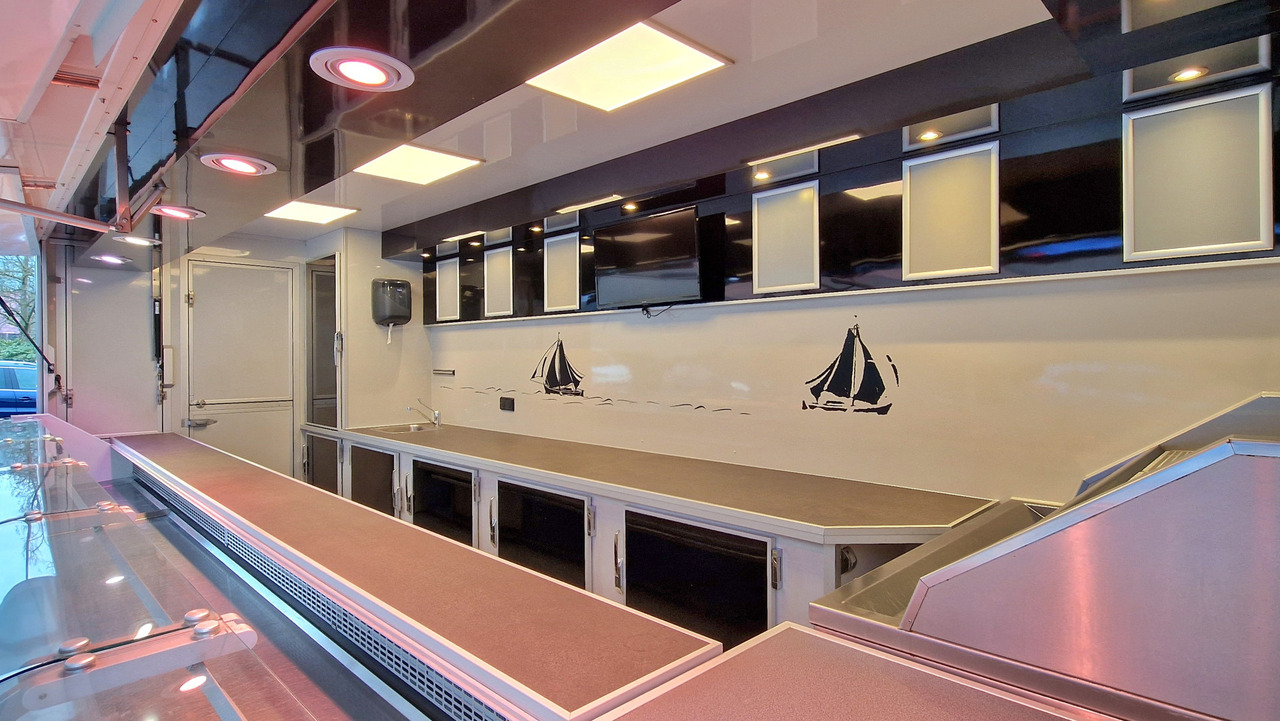 BK Market Trailers - Търговска каравана: снимка 4 BK Market Trailers - Търговска каравана: снимка 4