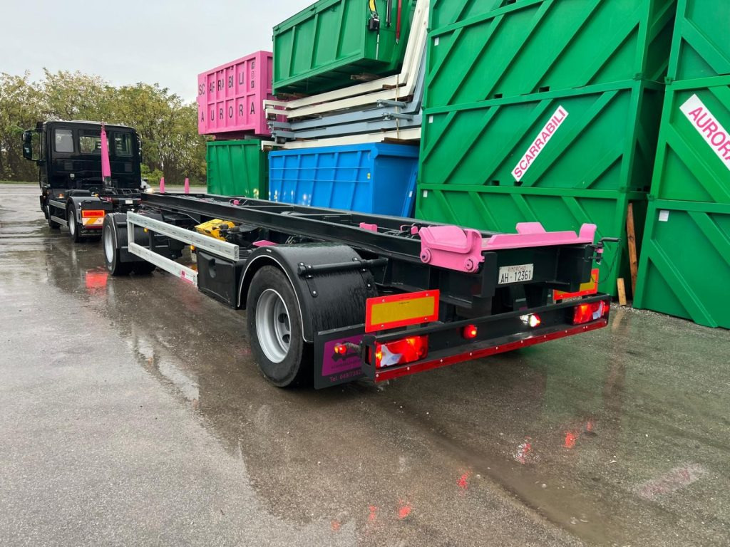 ATLAS RIMORCHIO ATLAS SCARRABILE - Мултилифт/ Лифтдъмпер ремарке: снимка 1 ATLAS RIMORCHIO ATLAS SCARRABILE - Мултилифт/ Лифтдъмпер ремарке: снимка 1