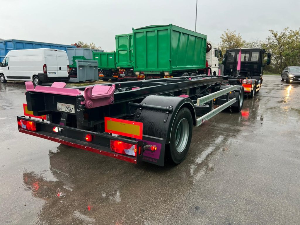 ATLAS RIMORCHIO ATLAS SCARRABILE - Мултилифт/ Лифтдъмпер ремарке: снимка 2 ATLAS RIMORCHIO ATLAS SCARRABILE - Мултилифт/ Лифтдъмпер ремарке: снимка 2