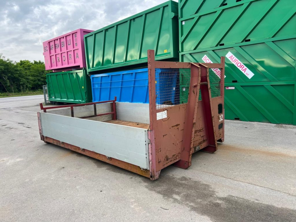 CONTAINER SCARRABILE A PIANALE CON SPONDE - Мултилифт контейнер: снимка 2 CONTAINER SCARRABILE A PIANALE CON SPONDE - Мултилифт контейнер: снимка 2