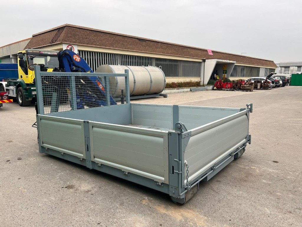 CONTAINER SCARRABILE NUOVO A PIANALE CON GRU - Мултилифт контейнер: снимка 3 CONTAINER SCARRABILE NUOVO A PIANALE CON GRU - Мултилифт контейнер: снимка 3