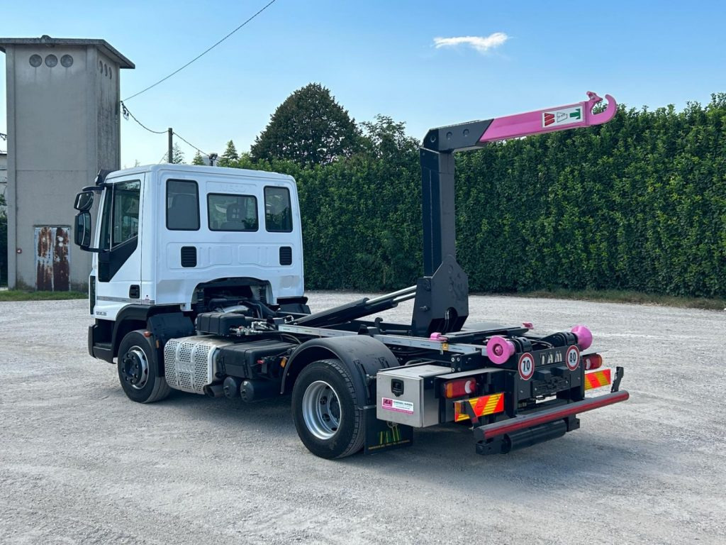 IVECO 120EL22 CON SCARRABILE NUOVO - Мултилифт с кука камион: снимка 3 IVECO 120EL22 CON SCARRABILE NUOVO - Мултилифт с кука камион: снимка 3