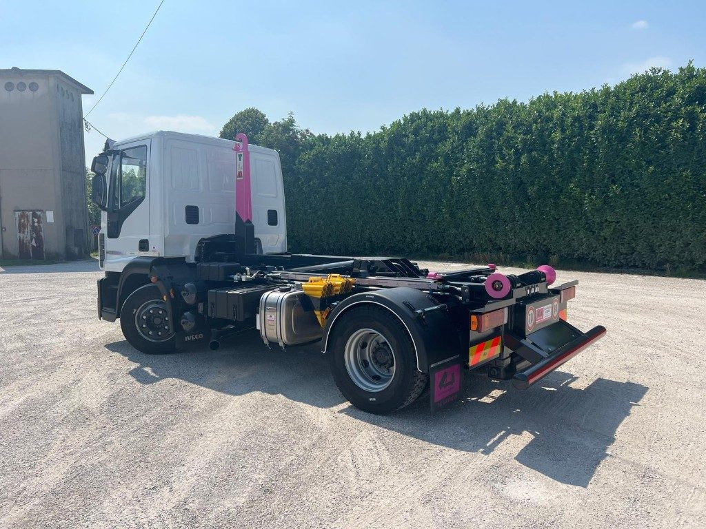 IVECO EUROCARGO 140E25 SCARRABILE - Мултилифт с кука камион: снимка 3 IVECO EUROCARGO 140E25 SCARRABILE - Мултилифт с кука камион: снимка 3