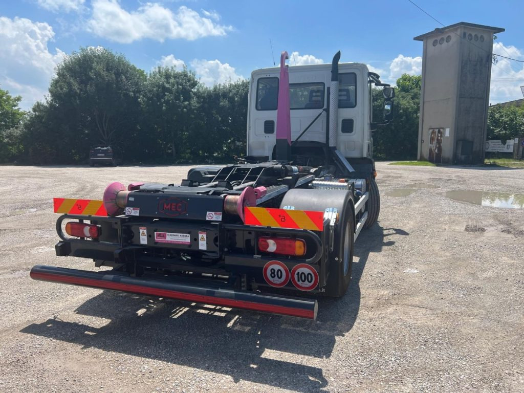 IVECO EUROCARGO 160E25 SCARRABILE - Мултилифт с кука камион: снимка 4 IVECO EUROCARGO 160E25 SCARRABILE - Мултилифт с кука камион: снимка 4