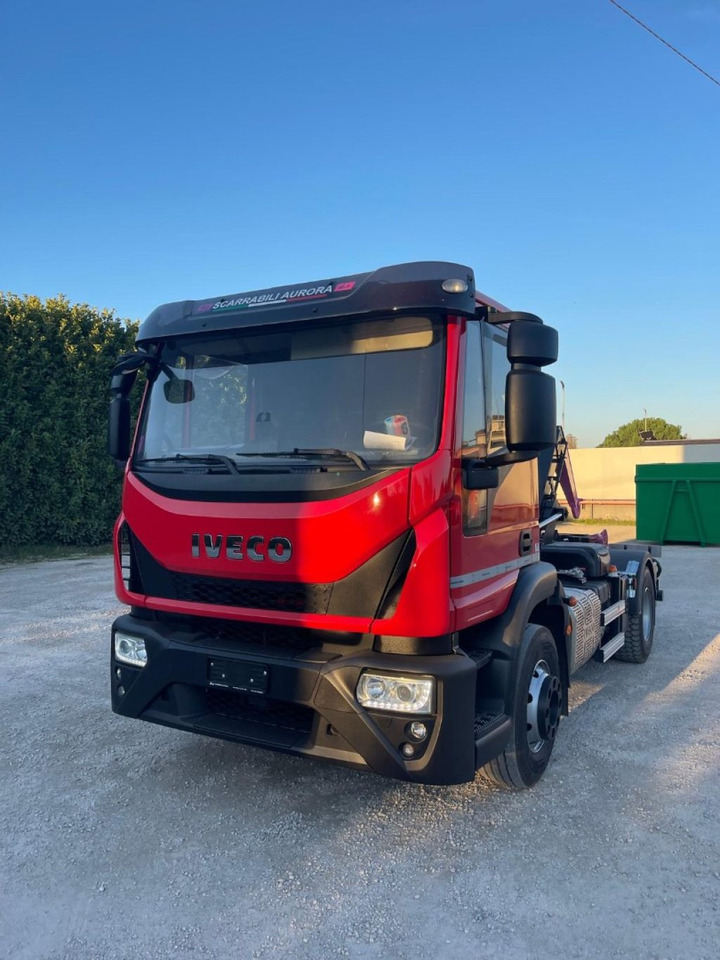 IVECO EUROCARGO 160E32 CON SCARRABILE NUOVO - Мултилифт с кука камион: снимка 4 IVECO EUROCARGO 160E32 CON SCARRABILE NUOVO - Мултилифт с кука камион: снимка 4