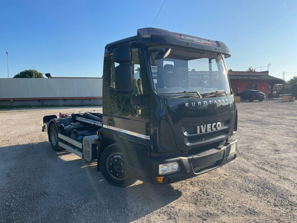 IVECO EUROCARGO 75E18 CON SCARRABILE NUOVO - Мултилифт с кука камион: снимка 1 IVECO EUROCARGO 75E18 CON SCARRABILE NUOVO - Мултилифт с кука камион: снимка 1