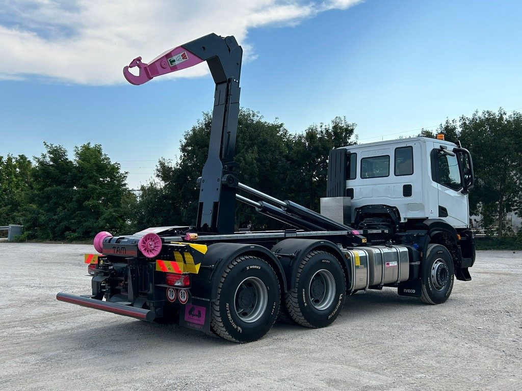 IVECO TRAKKER T-WAY AD380T NUOVO SCARRABILE - Мултилифт с кука камион: снимка 5 IVECO TRAKKER T-WAY AD380T NUOVO SCARRABILE - Мултилифт с кука камион: снимка 5