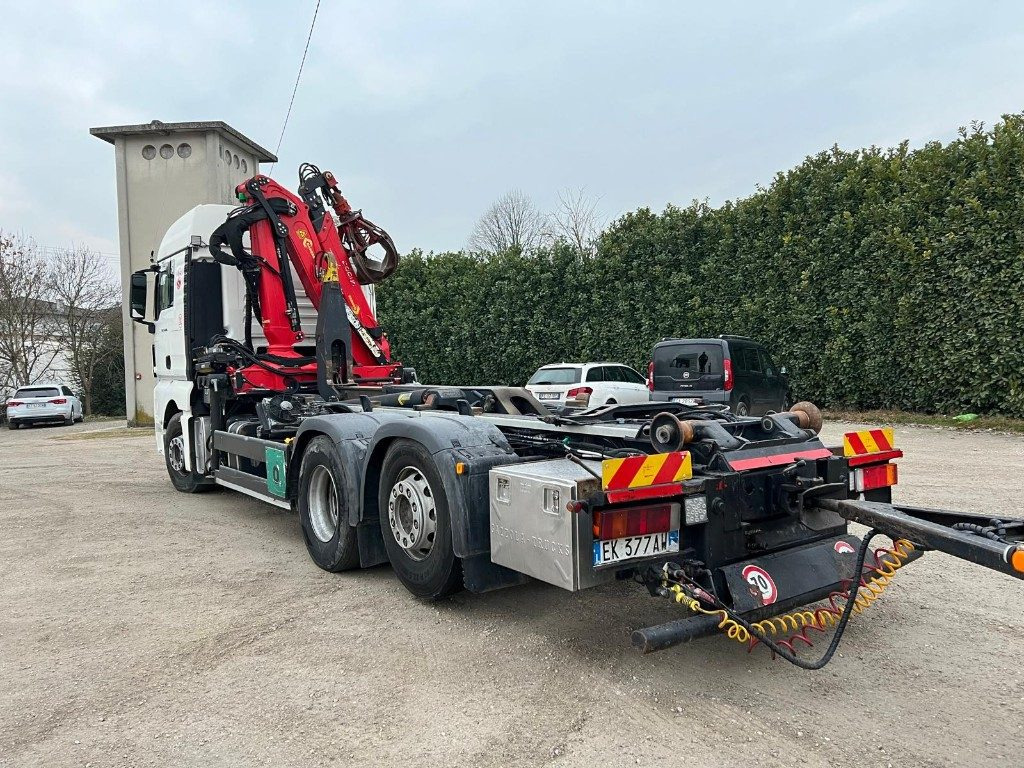 MAN TGX 26.480 SCARRABILE CON GRU - Мултилифт с кука камион, Камион с кран: снимка 5 MAN TGX 26.480 SCARRABILE CON GRU - Мултилифт с кука камион, Камион с кран: снимка 5