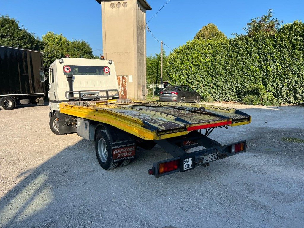 NISSAN M I L50 PER SOCCORSO STRADALE - Камион пътна помощ: снимка 4 NISSAN M I L50 PER SOCCORSO STRADALE - Камион пътна помощ: снимка 4