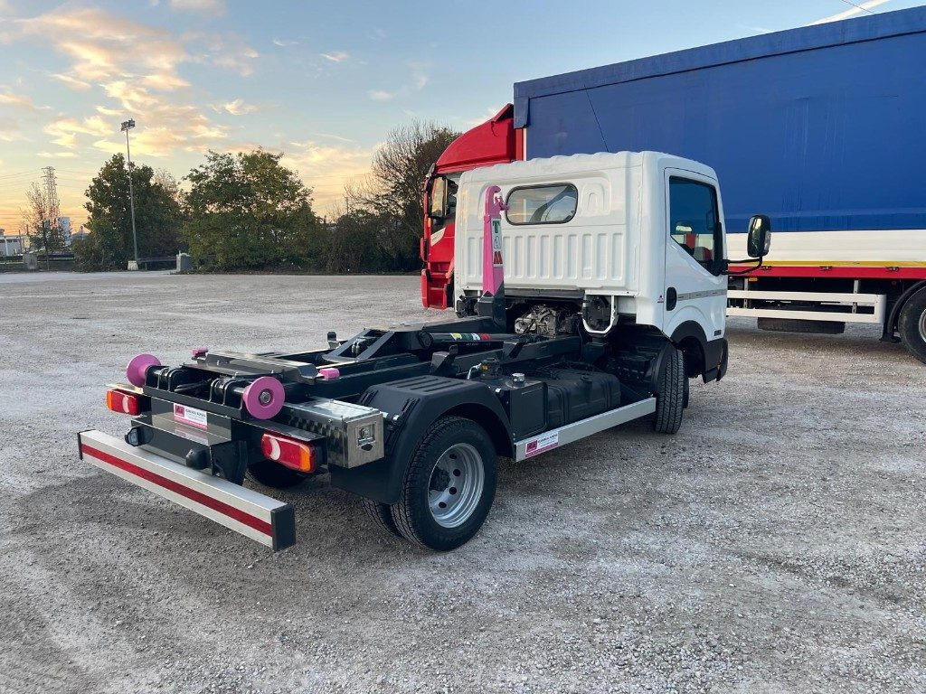 Лизинг на NISSAN NT400 SCARRABILE PATENTE B NISSAN NT400 SCARRABILE PATENTE B: снимка 11 Лизинг на NISSAN NT400 SCARRABILE PATENTE B NISSAN NT400 SCARRABILE PATENTE B: снимка 11