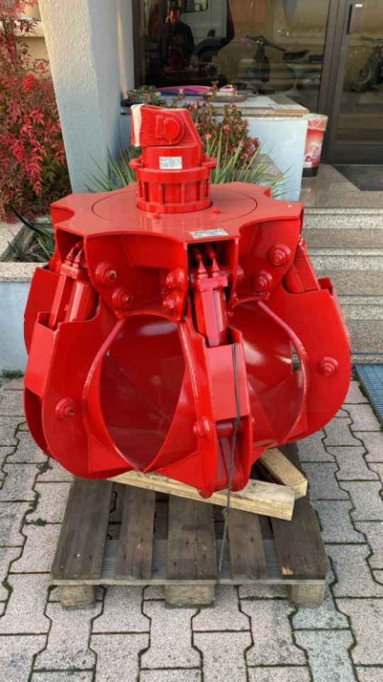 POLIPO MARCA ROZZI A 6 PALE PIU ROTORE ROZZI - Грайфер: снимка 1 POLIPO MARCA ROZZI A 6 PALE PIU ROTORE ROZZI - Грайфер: снимка 1