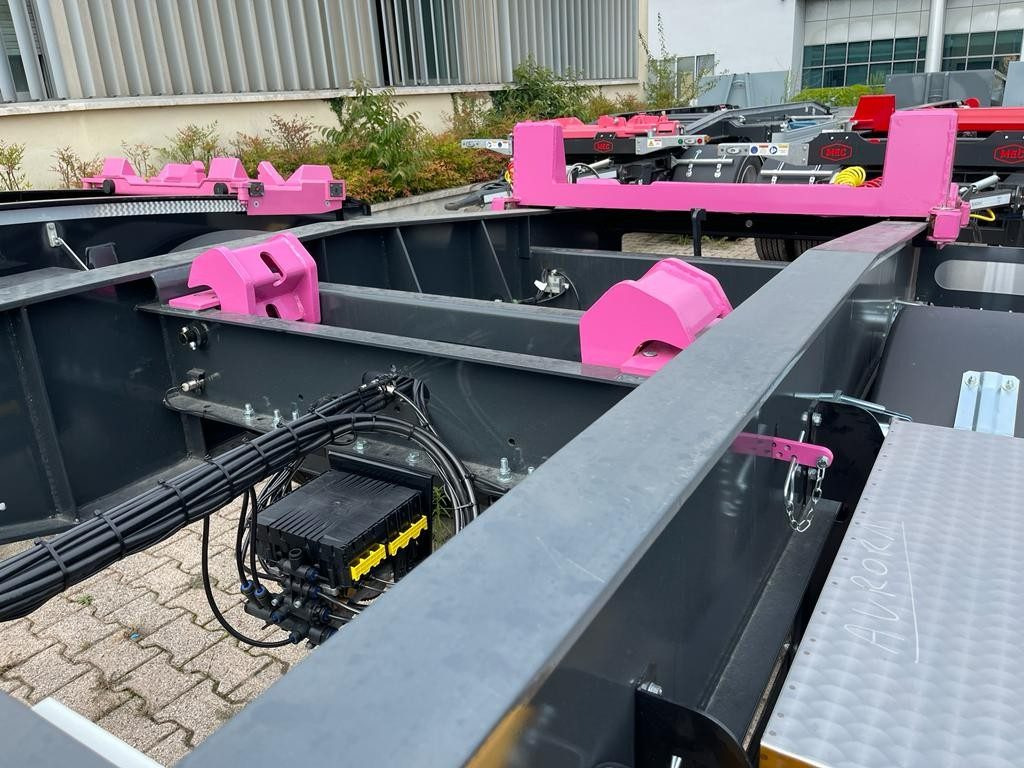 RIMORCHIO CBS NUOVO SCARRABILE - Мултилифт/ Лифтдъмпер ремарке: снимка 4 RIMORCHIO CBS NUOVO SCARRABILE - Мултилифт/ Лифтдъмпер ремарке: снимка 4