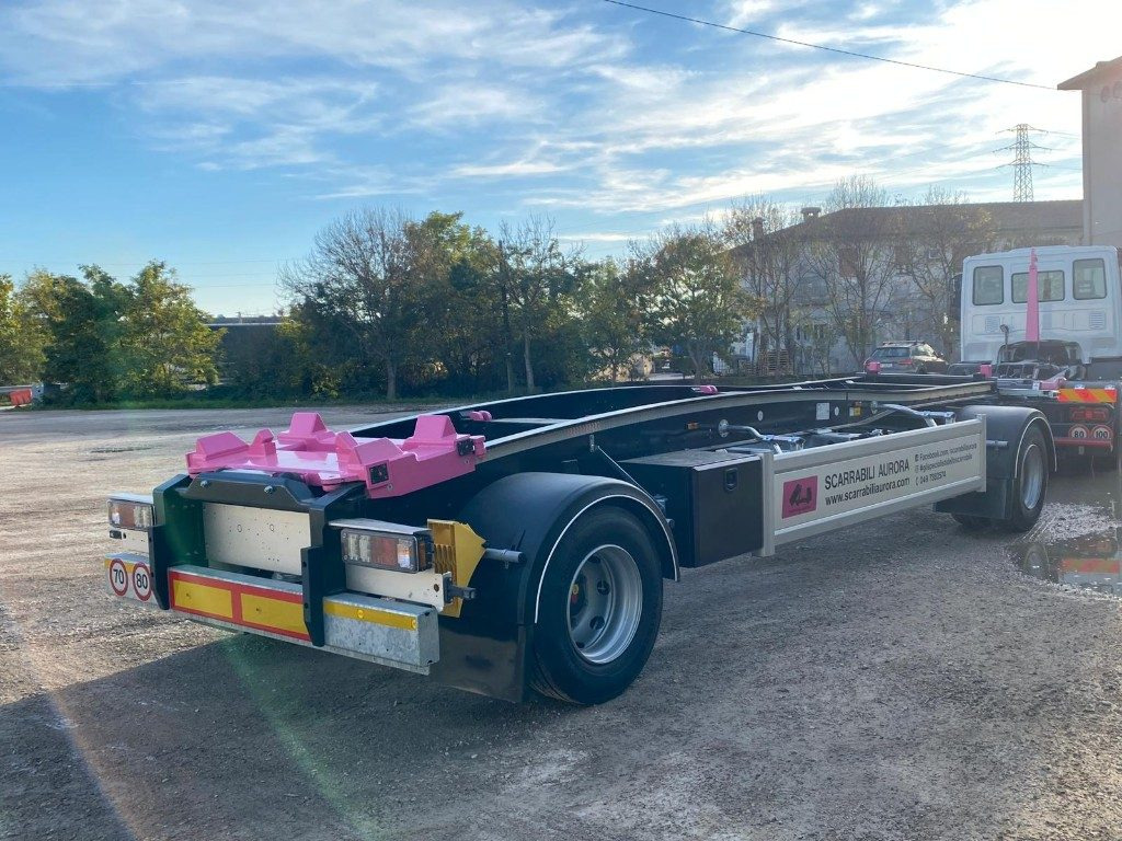 RIMORCHIO SCARRABILE IT RUNNER 20HN - Мултилифт/ Лифтдъмпер ремарке: снимка 1 RIMORCHIO SCARRABILE IT RUNNER 20HN - Мултилифт/ Лифтдъмпер ремарке: снимка 1