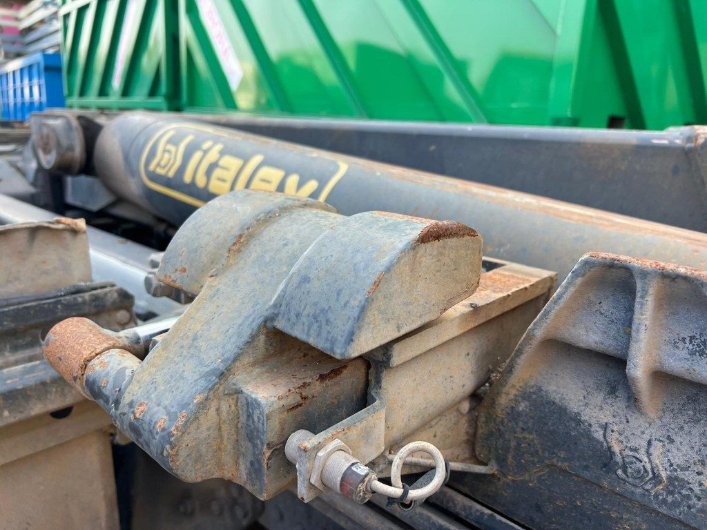 SCANIA R480 USATO SCARRABILE 6X2 - Мултилифт с кука камион: снимка 4 SCANIA R480 USATO SCARRABILE 6X2 - Мултилифт с кука камион: снимка 4