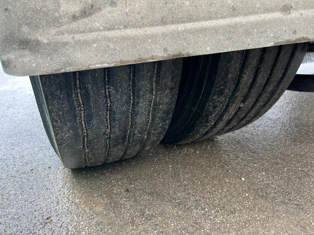 VIBERTI RIMORCHIO VIBERTI SCARRABILE PNEUMATICO - Мултилифт/ Лифтдъмпер ремарке: снимка 5 VIBERTI RIMORCHIO VIBERTI SCARRABILE PNEUMATICO - Мултилифт/ Лифтдъмпер ремарке: снимка 5