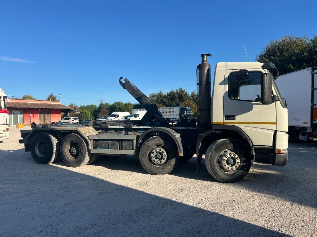VOLVO FM12 SCARRABILE - Мултилифт с кука камион: снимка 4 VOLVO FM12 SCARRABILE - Мултилифт с кука камион: снимка 4