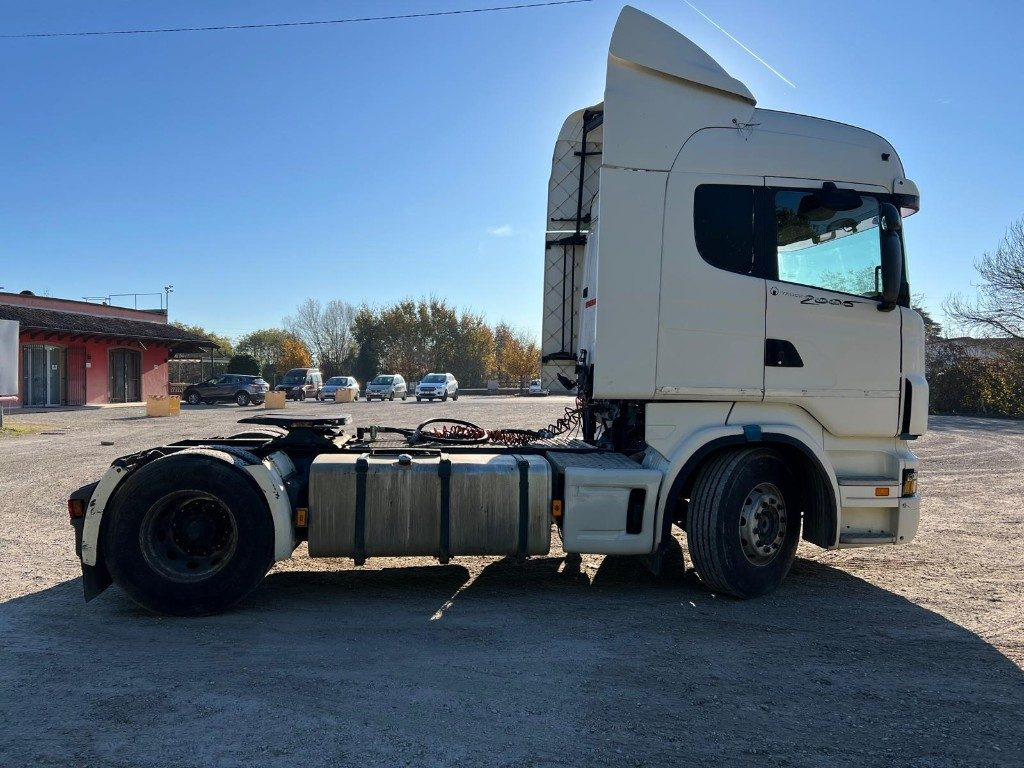 SCANIA R420 TRATTORE - Влекач: снимка 5 SCANIA R420 TRATTORE - Влекач: снимка 5
