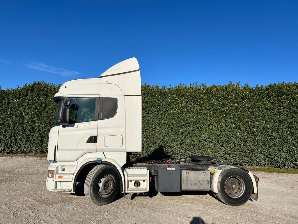 SCANIA R420 TRATTORE - Влекач: снимка 1 SCANIA R420 TRATTORE - Влекач: снимка 1