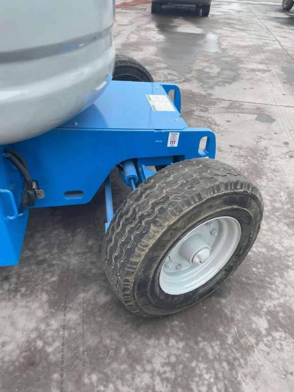 Genie Z45/25 - Артикулираща платформа: снимка 2 Genie Z45/25 - Артикулираща платформа: снимка 2