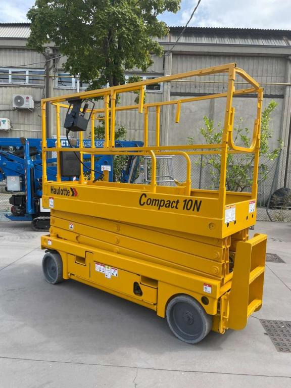 Haulotte COMPACT 10N - Ножична работна платформа: снимка 4 Haulotte COMPACT 10N - Ножична работна платформа: снимка 4