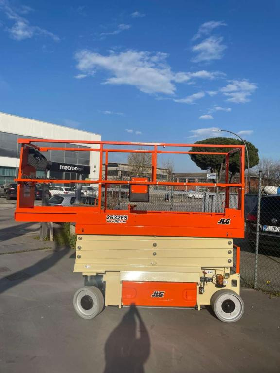 JLG 2632ES - Ножична работна платформа: снимка 2 JLG 2632ES - Ножична работна платформа: снимка 2