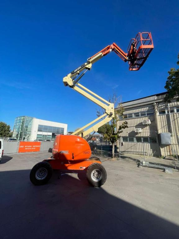 JLG 450AJ SERIE II - Артикулираща платформа: снимка 3 JLG 450AJ SERIE II - Артикулираща платформа: снимка 3
