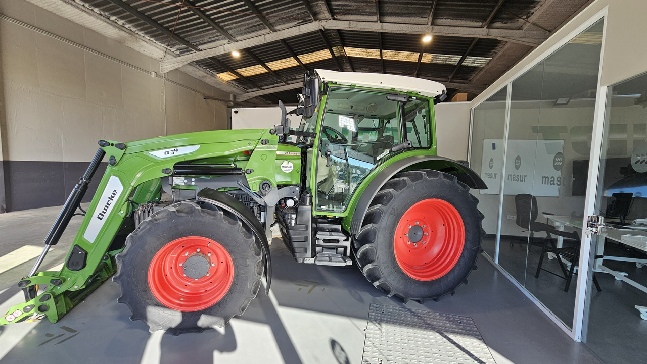 FENDT 211S VARIO - Трактор: снимка 1 FENDT 211S VARIO - Трактор: снимка 1